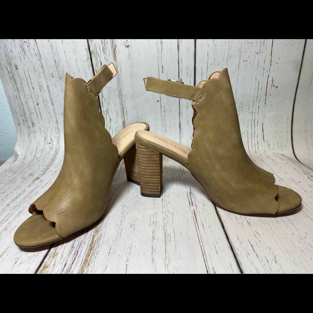 Chase & Chloe ankle boots